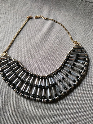 Necklace like new, black and silver