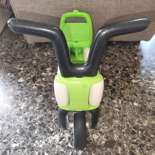 Chillafish balance bike used, green for toddlers