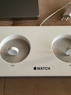 Apple Watch Store Retail Display Demo Charging Dock like new