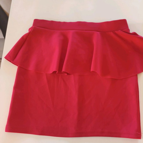 H&M skirt red elastic used, size 38