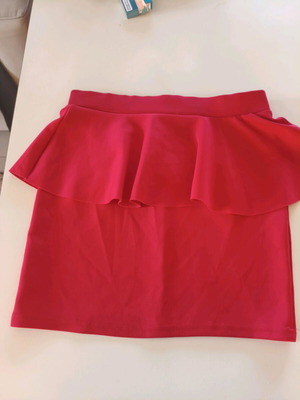 H&M skirt red elastic used, size 38
