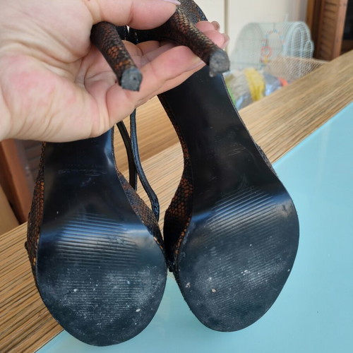 Sante platform sandals like new, size 39, black and gold