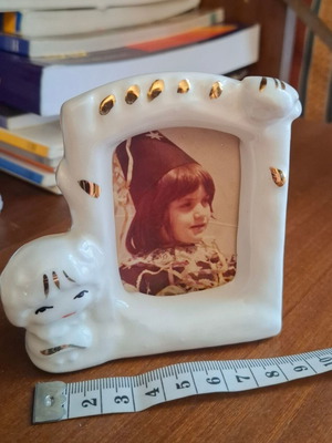 Porcelain photo frame for 6x4 cm photo