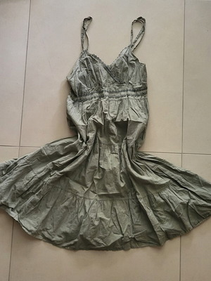Vintage khaki dress with lace like new, fits S M L
