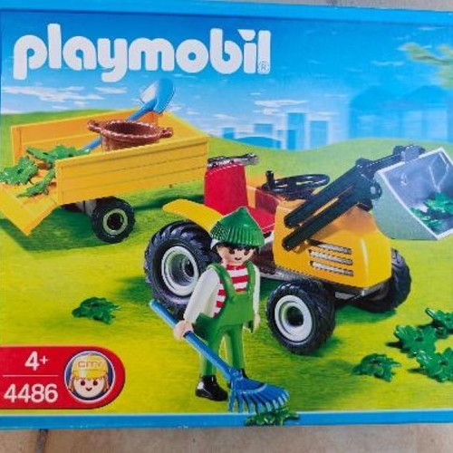 Playmobil Country 4486 Farmer with Small Tractor and Trailer vintage 2004, like new