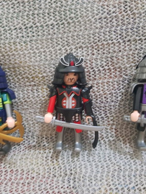 Playmobil.  Τρεις φιγούρες Σαμουράι.