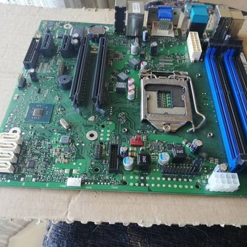 Fujitsu P520 D3220-A12 GS 2 REV:1.0 motherboard like new, Socket LGA1150