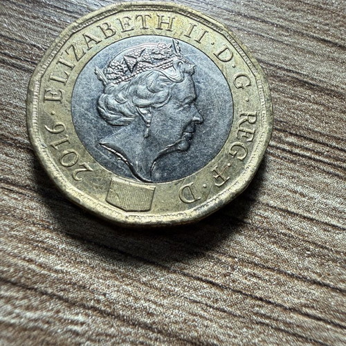 British £1 Coin 2016 used, Queen Elizabeth II