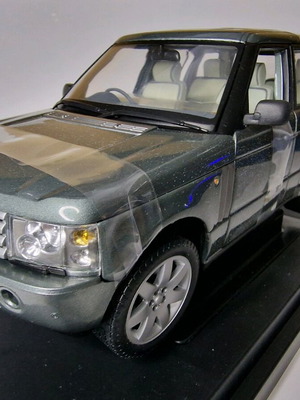 Μεταλλικό μοντέλο ERTL Range Rover Vogue 1:18 σαν καινούργιο, Giverny Green Met
