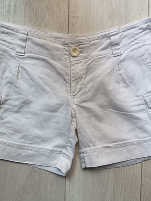 White linen shorts size S, low rise