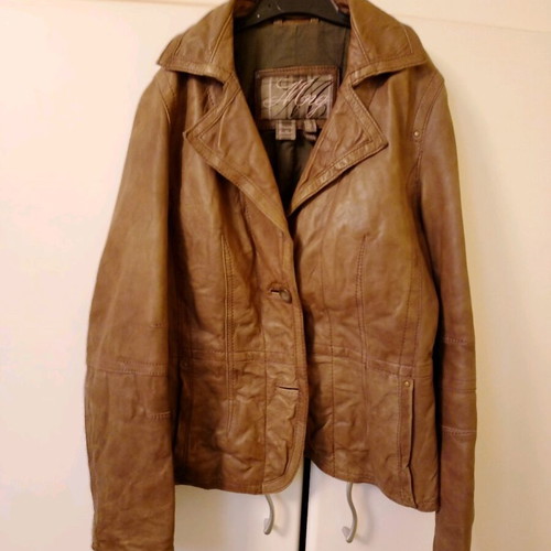 Leather women's jacket brown like new, size small 36 8