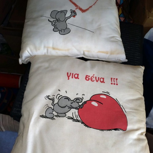 Trendy pillows new for sofa