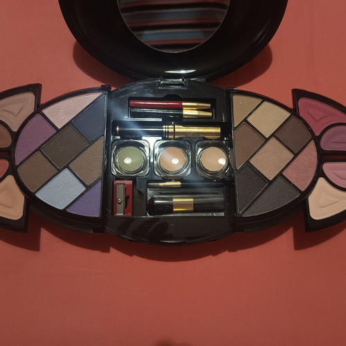 Cosmetics case new