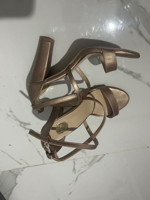 Summer sandals gold like new, size 38, 7 cm heel