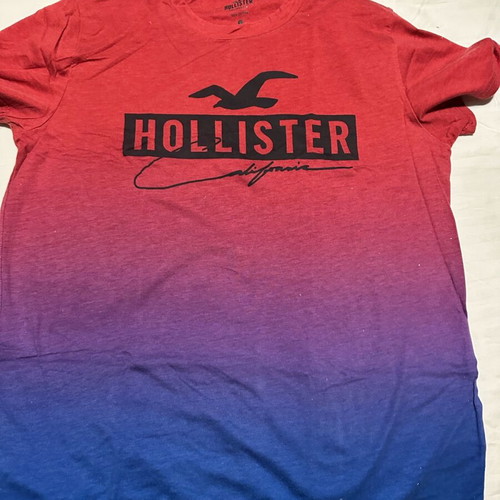 Hollister men's t-shirt used, size S, blue and red
