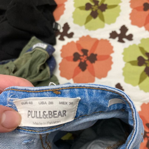 Pull & Bear men's modern shorts used, size L