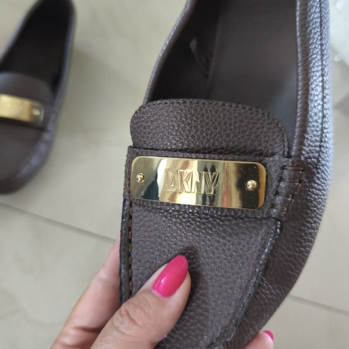 DKNY brown leather shoes size 39