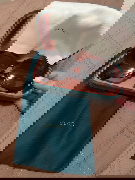 Καινούργια Gucci