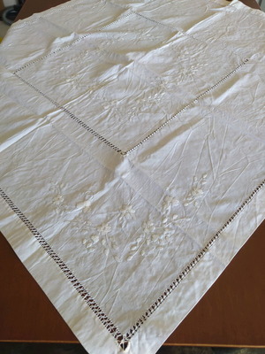 Square handmade tablecloth 90x92 new