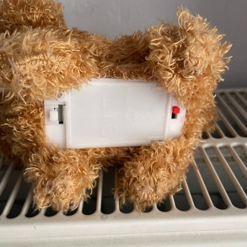 Dog toy that makes sound and moves like new