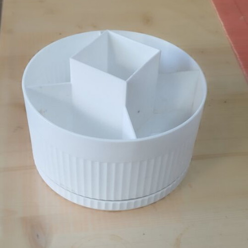 Rotating plastic organizer like new, suitable for makeup brushes and cosmetics