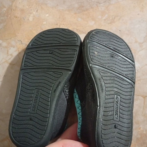 Baby shoes new, breathable for early motor skills development