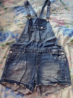Jean jumpsuit shorts Bershka like new, blue
