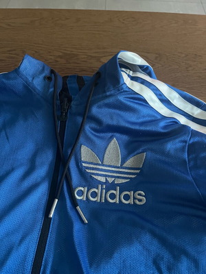 Adidas ζακέτα καινούργιο διπλής όψης, μαύρο και μπλε, μέγεθος M