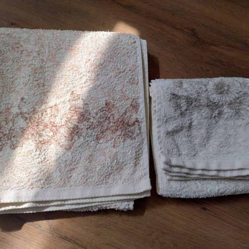 Towel set like new, body and face