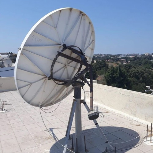 Channel Master 180cm satellite dish like new with stainless steel mount