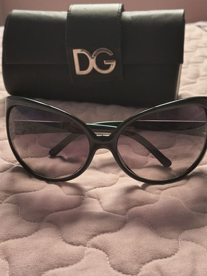 Γυναικεία γυαλιά ηλίου Dolce & Gabbana μαύρα με ντεγκραντέ φακούς σαν καινούργια
