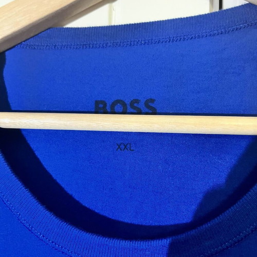 Hugo Boss T-shirt XXL blue like new