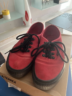 Vans sneakers used, size 39, red