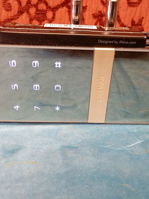 Gateman Shine-S electronic lock used for glass door