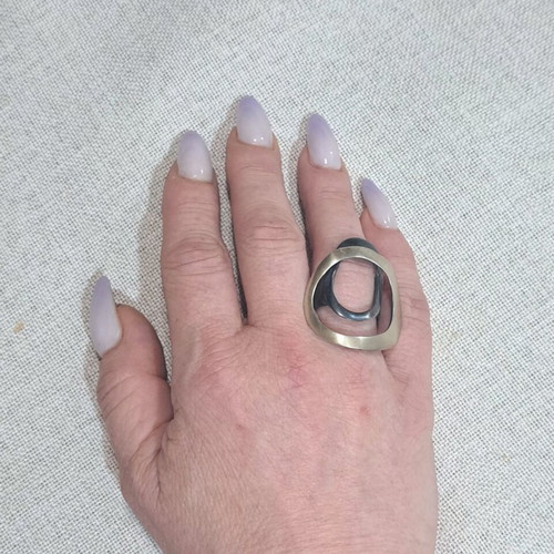 Silver 925 Ring like new, open design with double texture