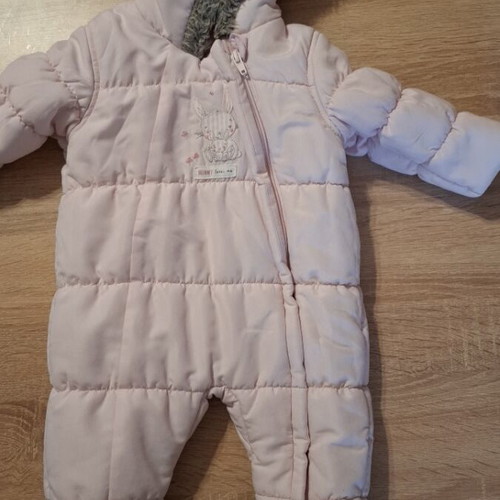 Pink baby romper like new for 3-6 months