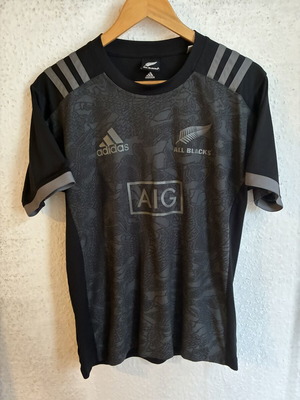 Rugby Jersey New Zealand All Blacks size S like new