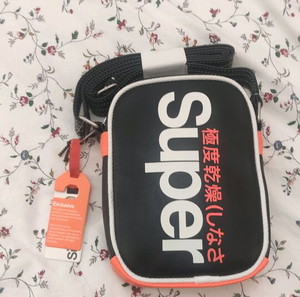 superdry τσαντάκι καινούργιο
