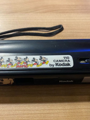 Συλλεκτική φωτογραφική μηχανή Kodak 110 της Disney σαν καινούργιο