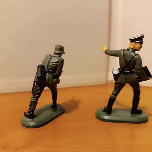 Britains German soldier figures set of 10, like new