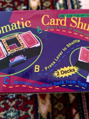 Automatic Card Shuffler like new