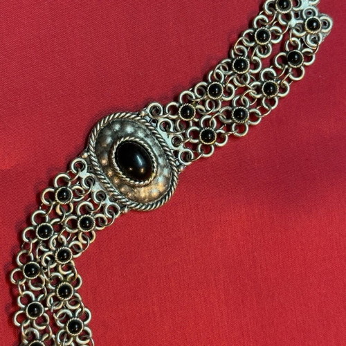 Vintage bracelet with black stone and filigree technique like new