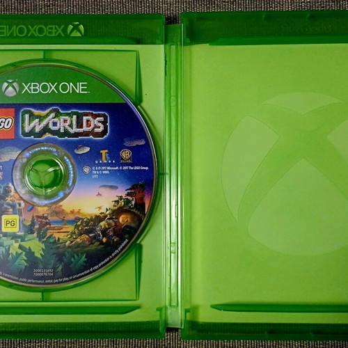Lego Worlds Xbox One used in excellent condition