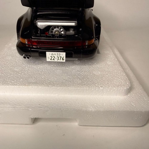 AUTOART Porsche 911 (930) Turbo Wangan Midnight “Blackbird” scale 1/18