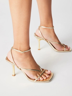 Steve Madden χρυσό πέδιλο σαν καινούργιο, μέγεθος 37