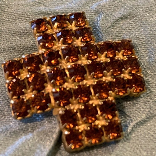 Cross pendants in gold metal with earthy colors, pack