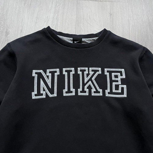 Nike Y2K Black Crewneck Baggy Sweatshirt Size M