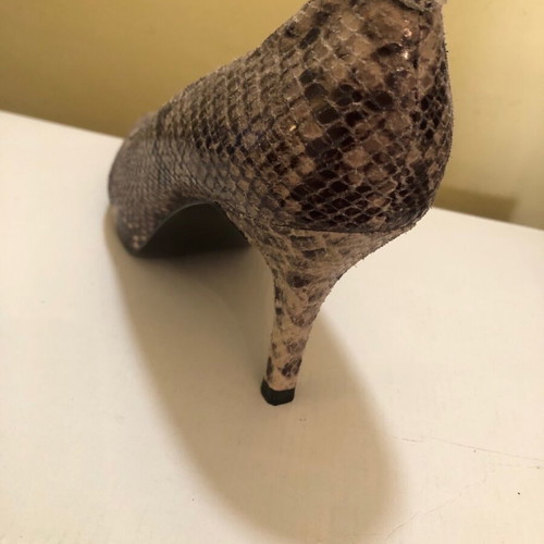 Michael Kors pumps size 40 with snake pattern like new