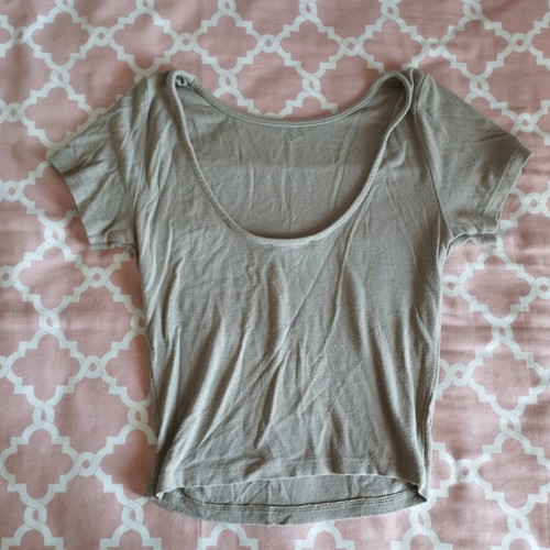 Stradivarius beige crop top size S like new