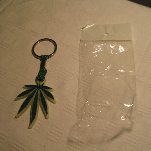 Cannabis keychain small new, plastic
